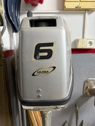 Motor fueraborda Honda 6CV (4 tiempos) – Perfecto
