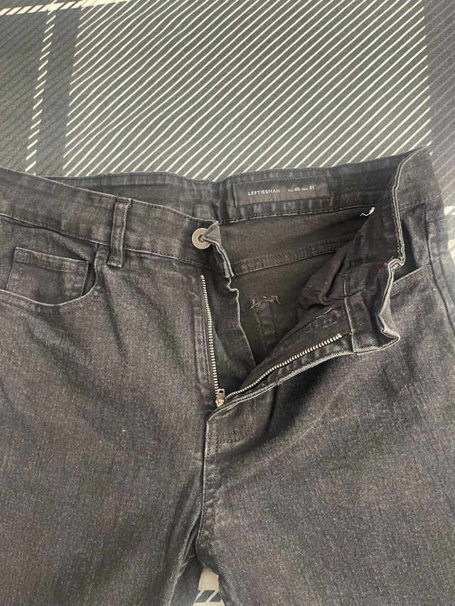 Pantalón vaquero negro Lefties