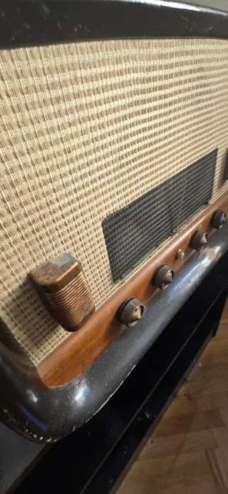 Radio Antigua Vintage de Válvulas