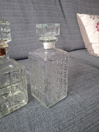 Set di 2 bottiglie di liquore in vetro