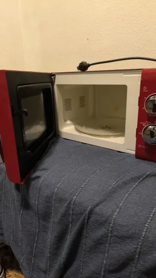 Microondas ARTRON Rojo