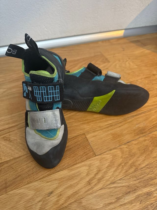 Zapatos de escalada marca Boreal Joker para niñ@ 