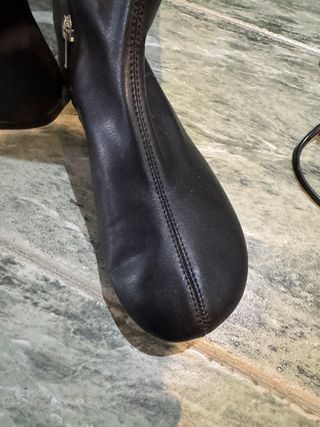 Botas altas planas negras