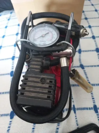 Mini compresor coche con manómetro