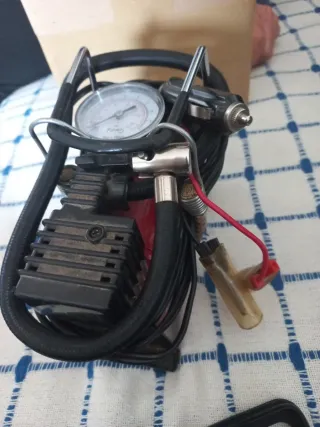 Mini compresor coche con manómetro