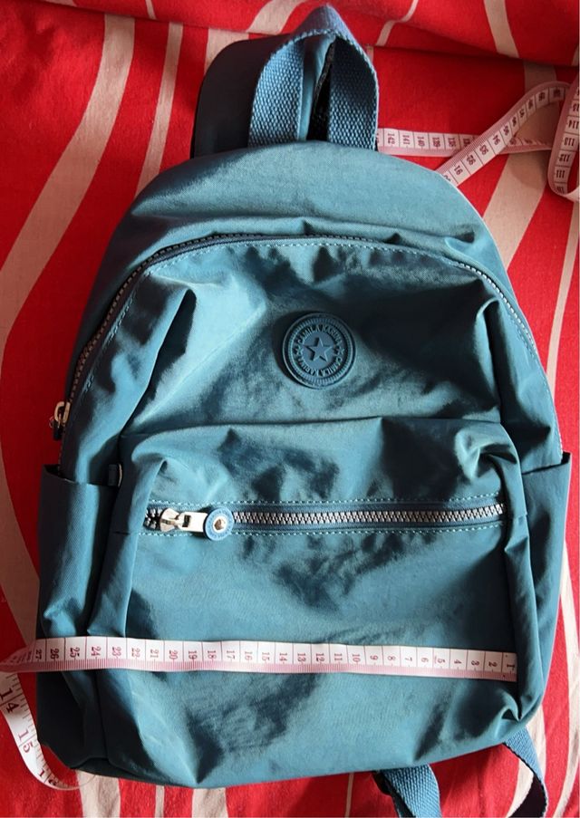 Mochila azul pequeña