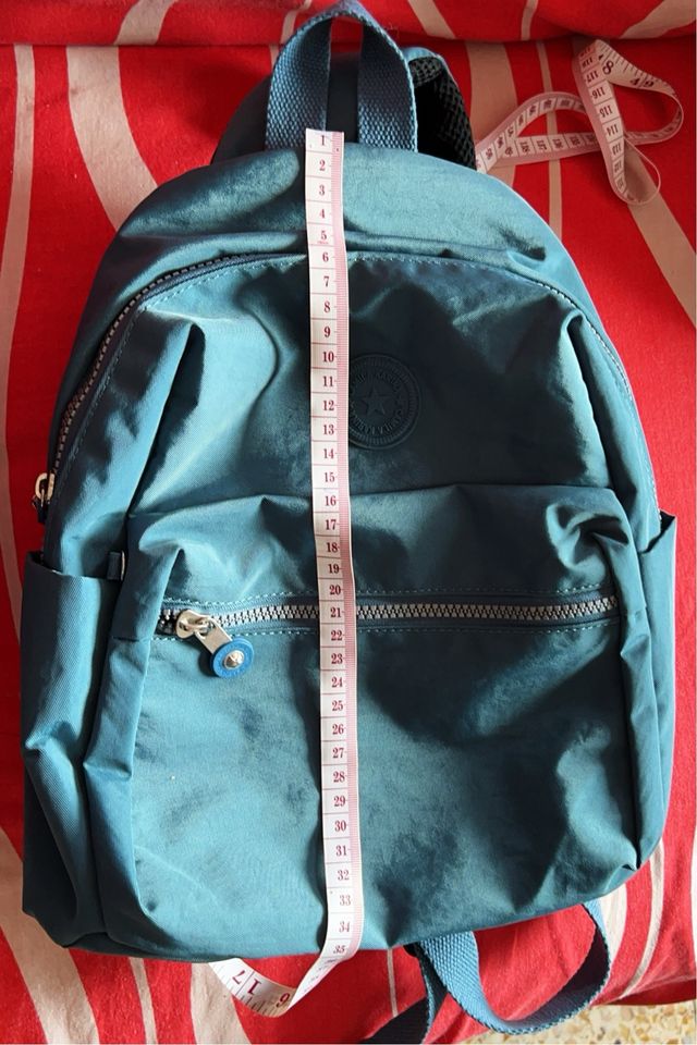 Mochila azul pequeña