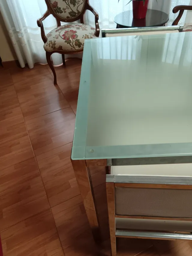 Conjunto completo Mesa Comedor Cristal y 4 Sillas