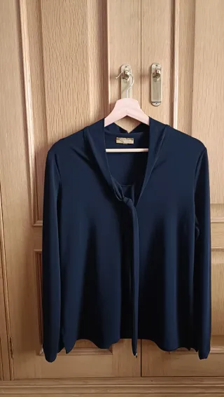 Blusa Naulover manga larga negra