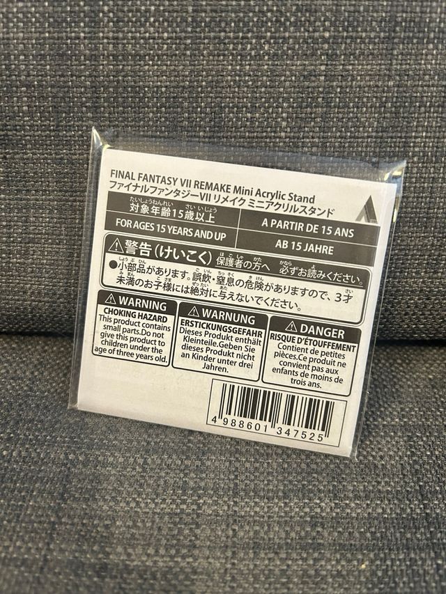 Mini acrílico Final Fantasy VII Remake