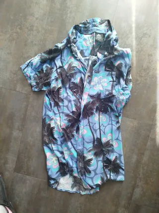 Camisa manga corta Rip Curl palmeras