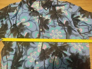 Camisa manga corta Rip Curl palmeras