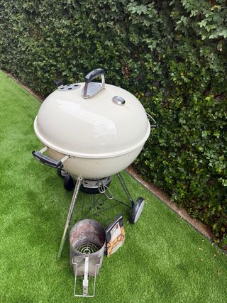 Barbacoa Weber Mastertouch Carbón + Chimenea
