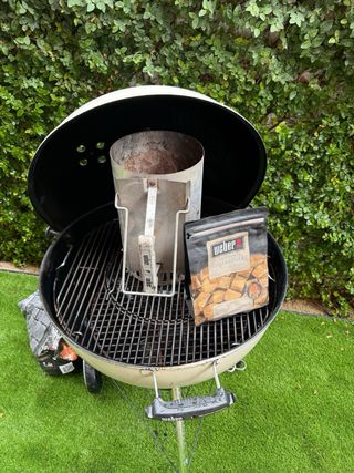 Barbacoa Weber Mastertouch Carbón + Chimenea