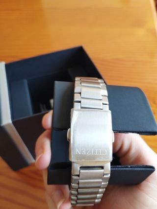 Reloj Citizen Automático Negro y Plateado