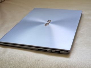 Portátil Asus ZenBook 14