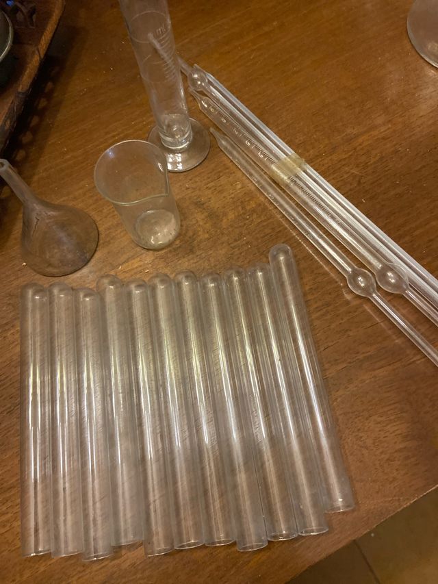 Pipetas y tubos de ensayo