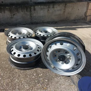5 Llantas de acero Mitsubishi Montero
