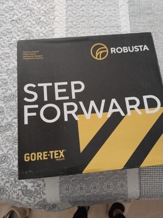 Bota Robusta Gore-Tex Negra