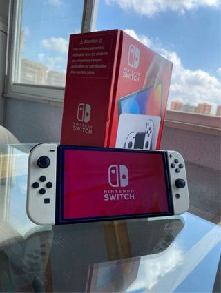 Nintendo Switch OLED bianco