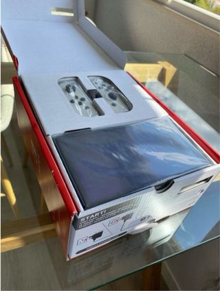 Nintendo Switch OLED bianco