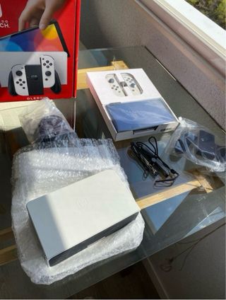 Nintendo Switch OLED bianco