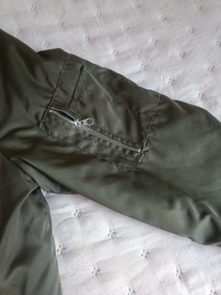 Chaqueta bomber verde militar