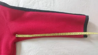 Chaqueta Zara Roja y Negra