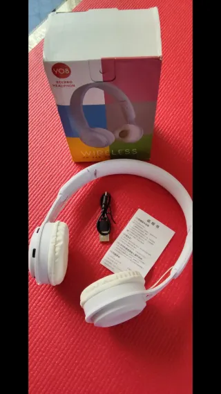 Auriculares YO8 Bluetooth Blancos