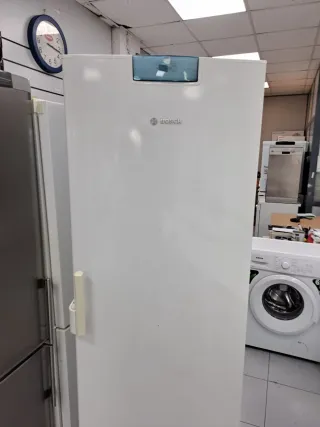Congelador vertical 1.85cm marca bosch nofrost