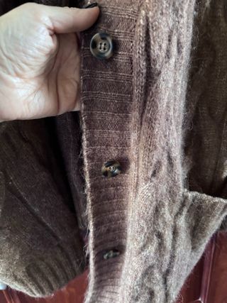Chaqueta de lana trenzada marrón
