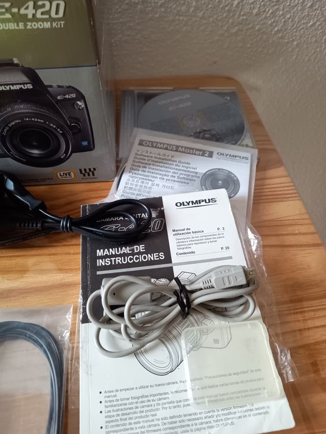 Cámara Olympus E-420 + 2 Lentes + Accesorios 