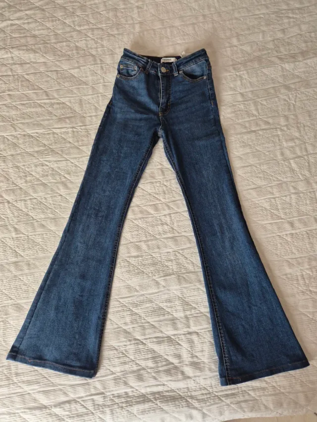 Jeans Pull&Bear a zampa blu