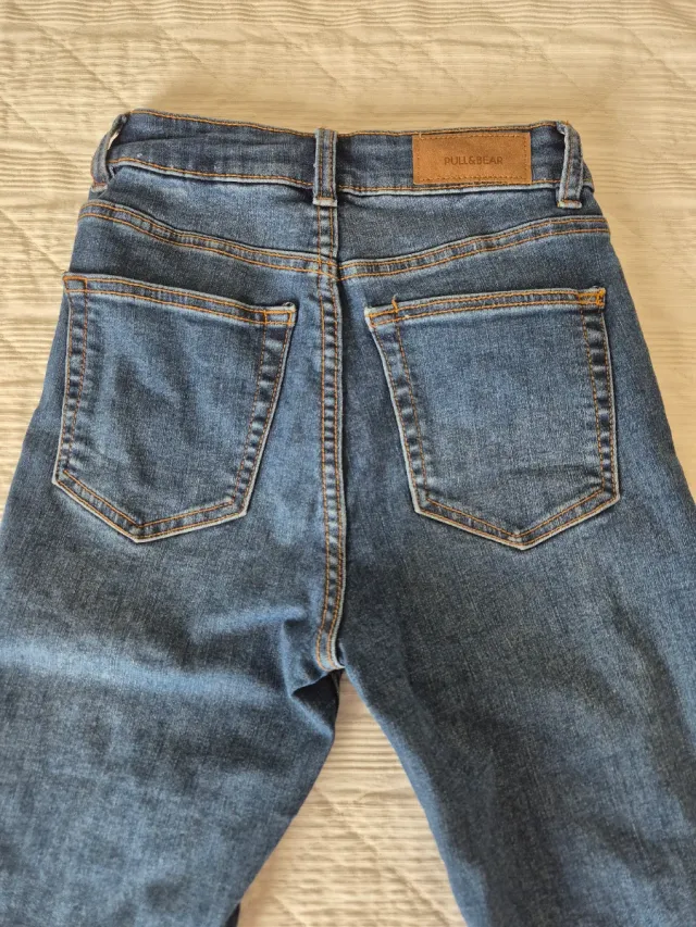 Jeans Pull&Bear a zampa blu