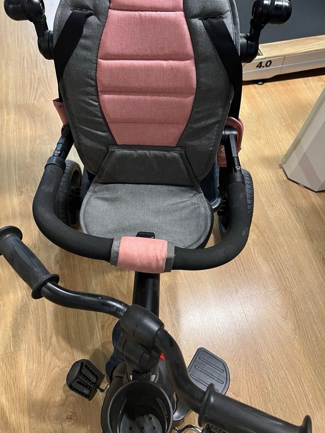 Triciclo Líonelo rosa y gris