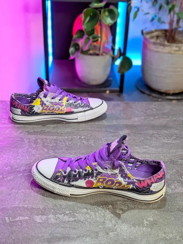 Converse DC Batwoman Comic Graphic Novel