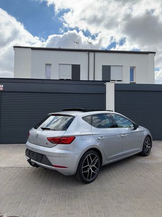SEAT LEÓN FR Full Black 2020