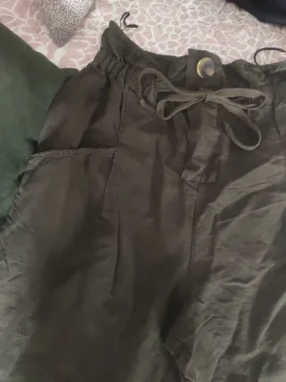 Pantalones verdes de talle alto