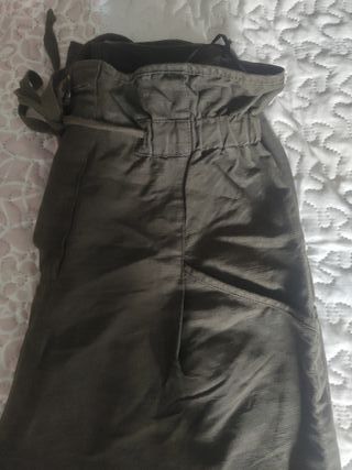 Pantalones verdes de talle alto