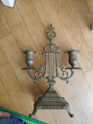 Portacandele in metallo dorato scuro