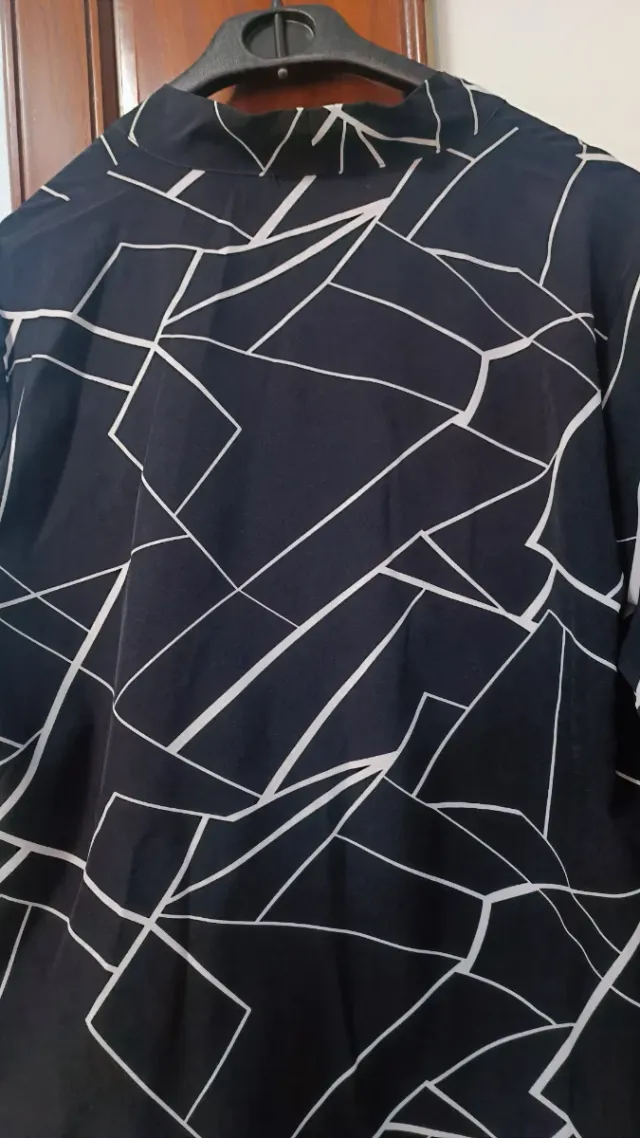 Camicia SHEIN fantasia geometrica nera e bianca M
