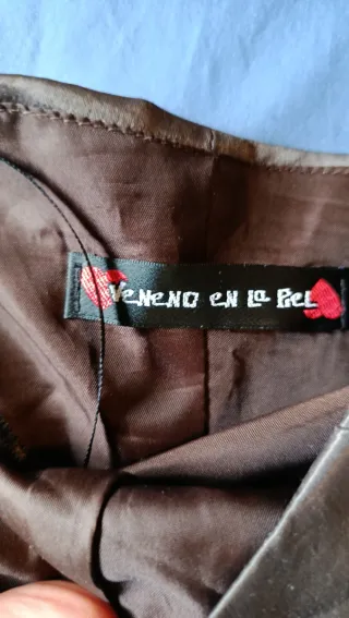 Vestido marrón de raso
