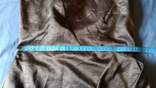 Vestido marrón de raso