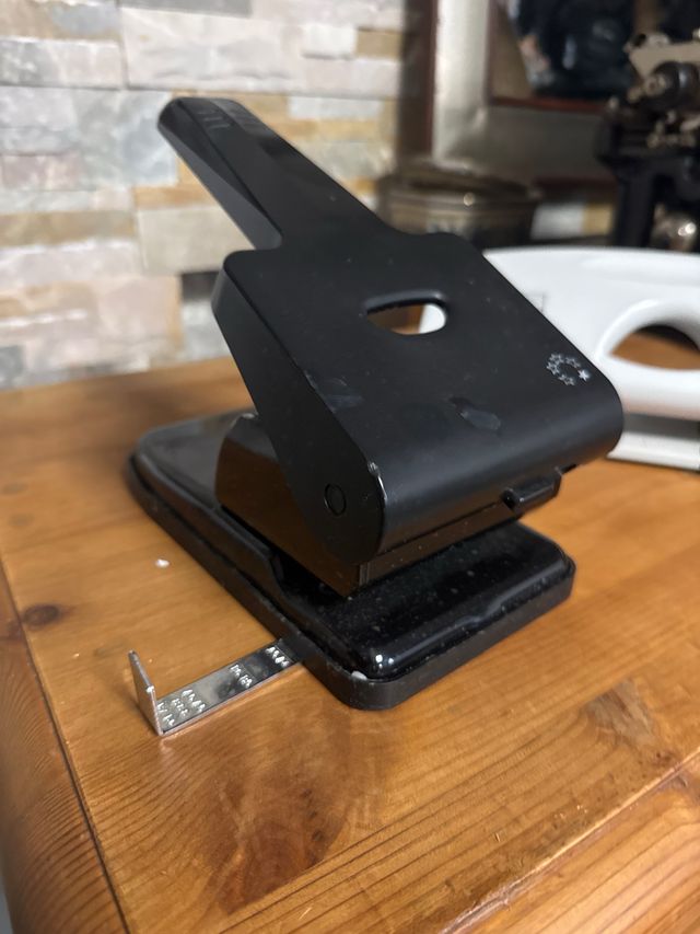 Taladradoras de papel (2 unidades) de 2 y 4 anilla