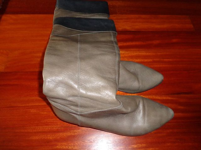 Botas de piel grises