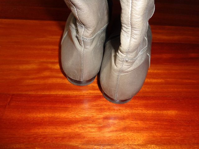 Botas de piel grises