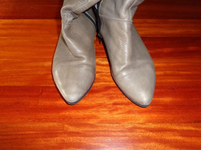 Botas de piel grises