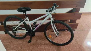 Bicicleta Mujer/Niña Blanca.