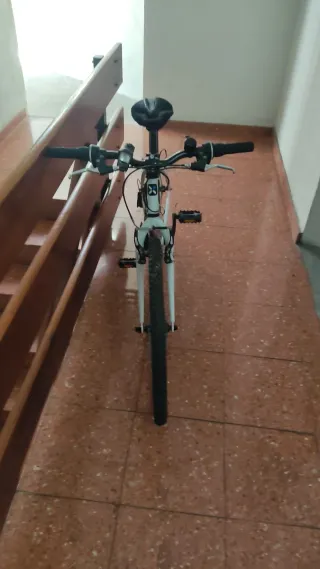 Bicicleta Mujer/Niña Blanca.