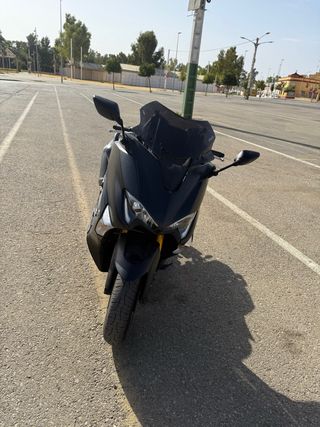 Yamaha T-Max